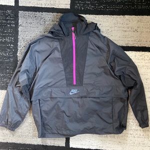 Women’s Nike Windbreaker